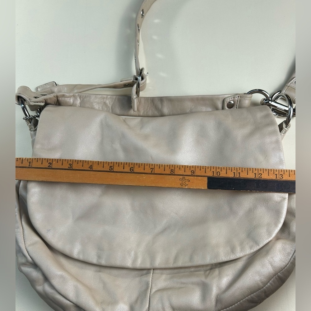 Coach Cream Shoulder Bag - Picture 12 of 12